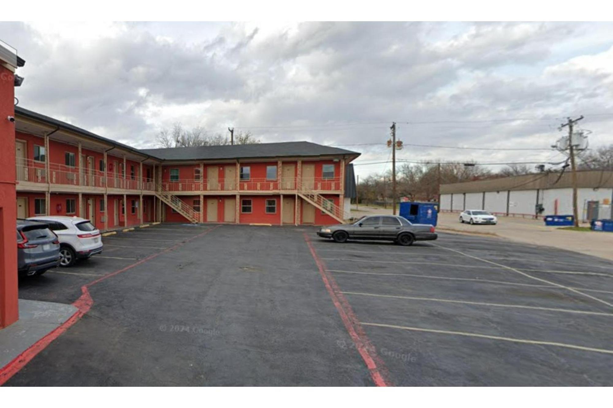 Exclusivo Inn By Oyo Grand Prairie, Tx Dış mekan fotoğraf